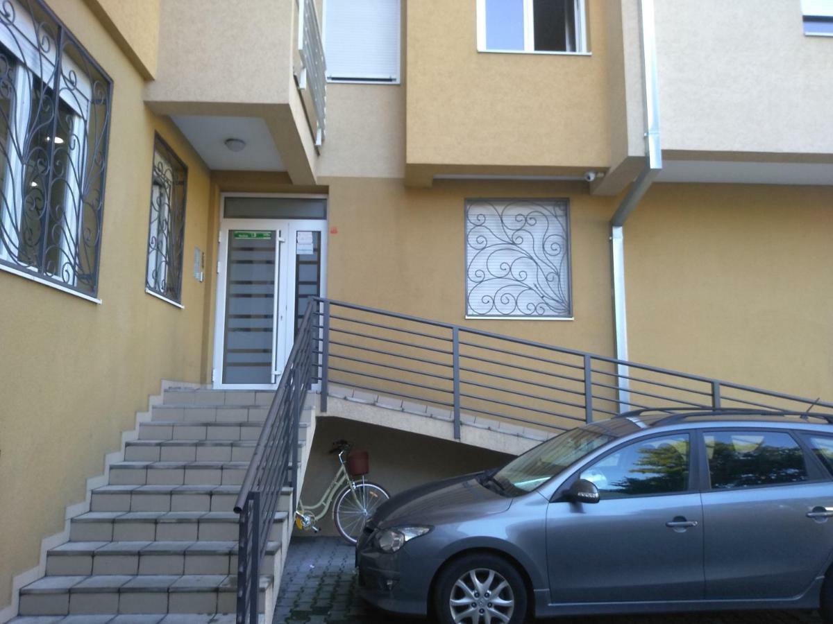Apartman Marina Sa Garazom Novi Sad Dış mekan fotoğraf