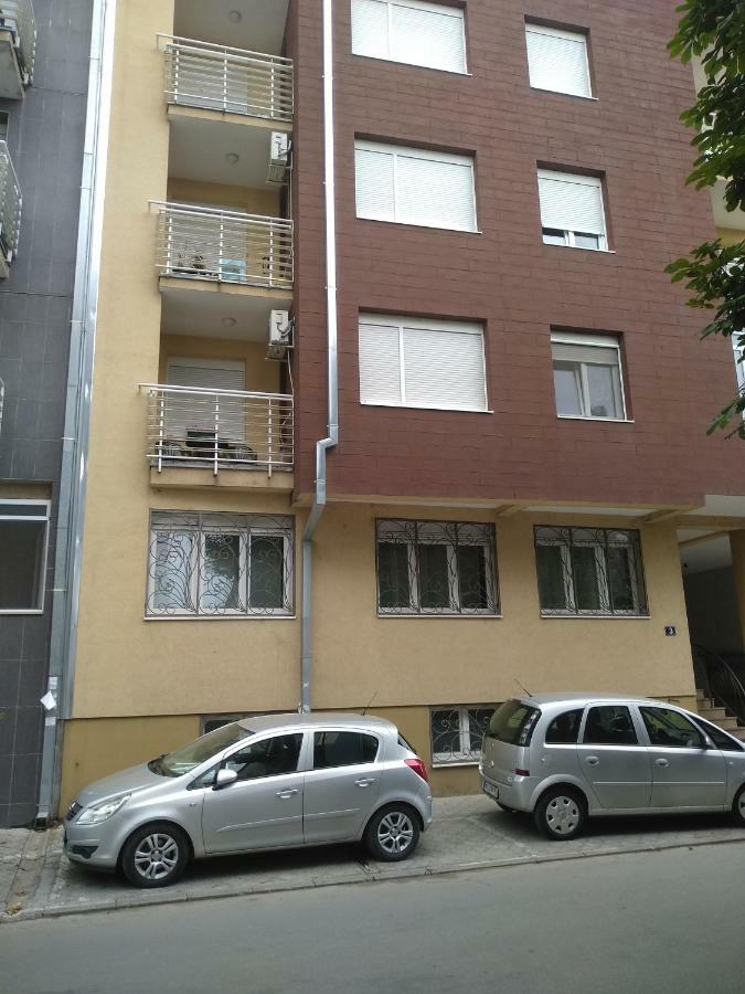 Apartman Marina Sa Garazom Novi Sad Dış mekan fotoğraf